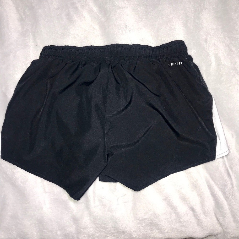NIKE Athletic Black Shorts - Picture 2 of 4